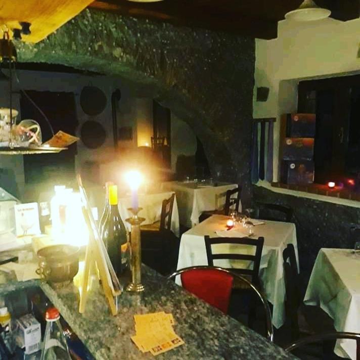 Taverna Del Dolmen Millesimo Luaran gambar